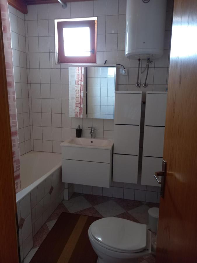Apartmani Leko Mirjana Baška Voda Esterno foto